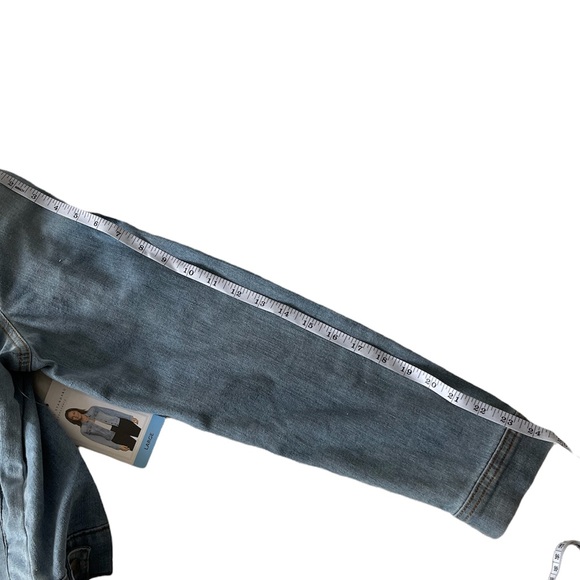 Women’s Denim Jacket Size Large BNWT - Picture 4 of 11